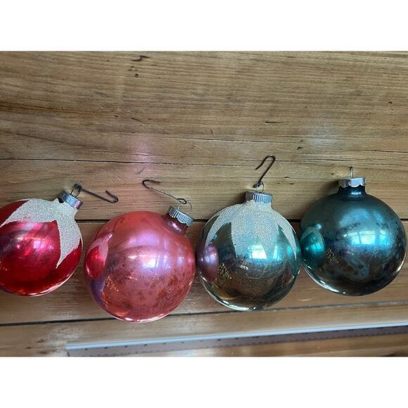 4 Vintage Mercury Glass Shiny Brite Christmas Ornaments. Snow cap (2) Blue/Pink - Picture 3 of 5